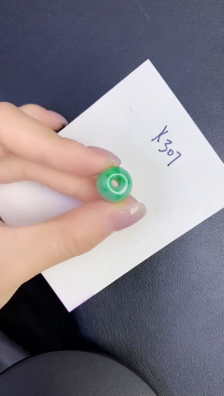 颈饰未镶嵌翡翠缅甸天然翡翠A货