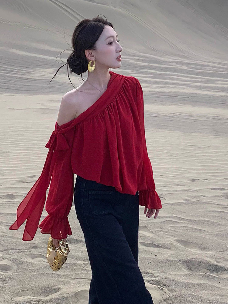 法式小资上衣女2025秋时尚时髦洋气高级感超好看别致漂亮红色衬衫