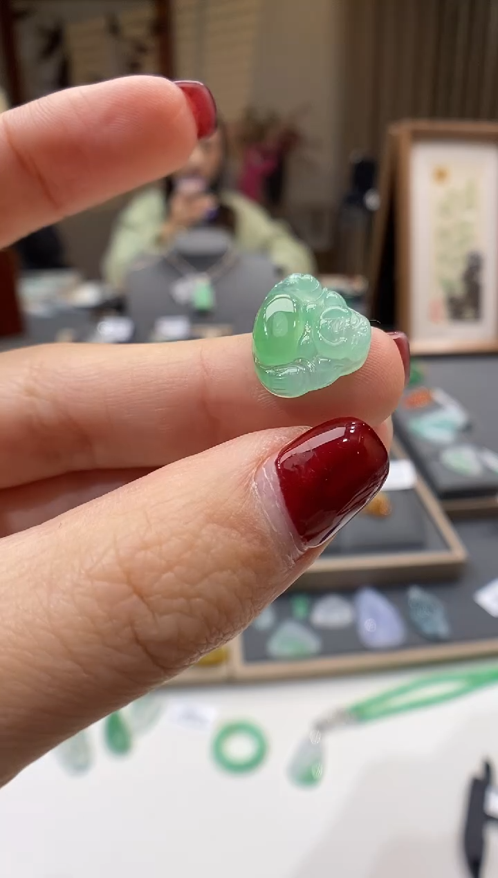 【闪购商品】翡翠颈饰未镶嵌佛公