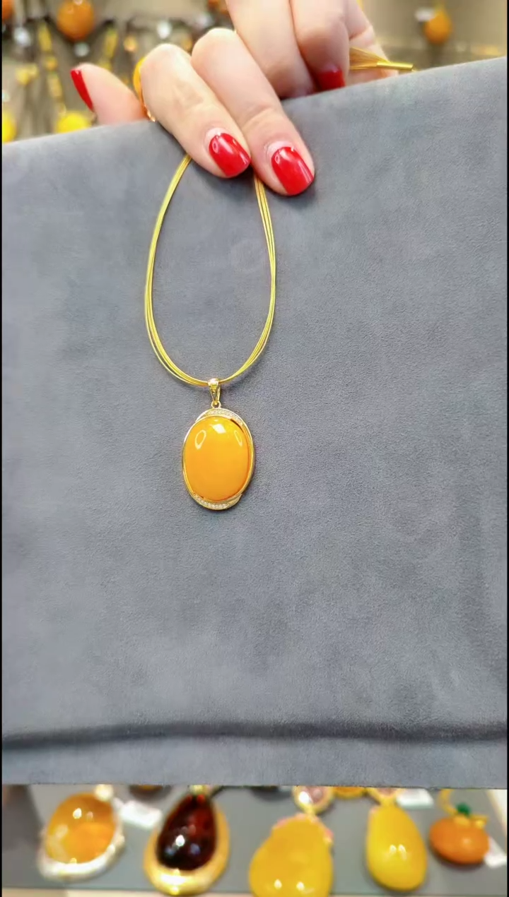 【闪购商品】蜜蜡颈饰银S925镀金镶嵌H720蜜蜡吊坠赠项圈