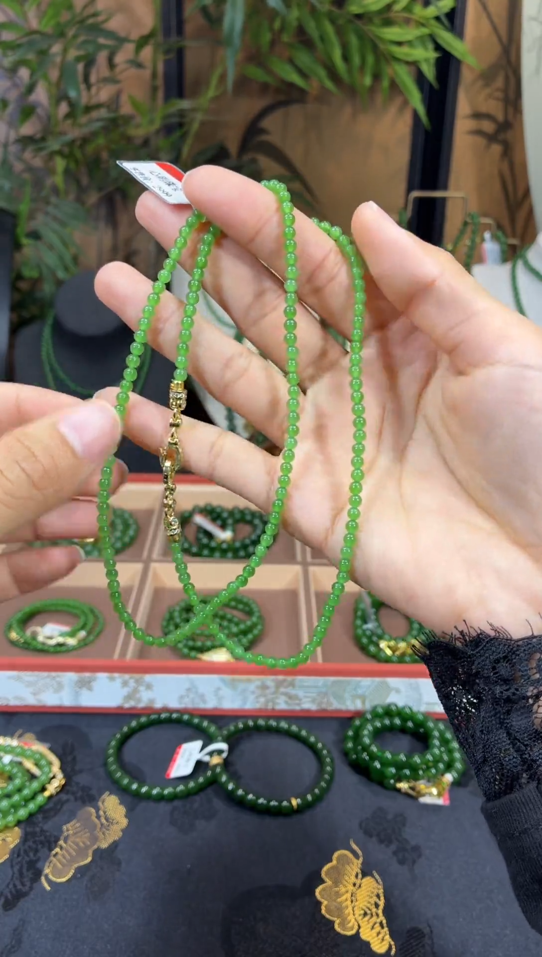 颈饰未镶嵌和田玉（碧玉）3.4苹果绿无矿毛衣链