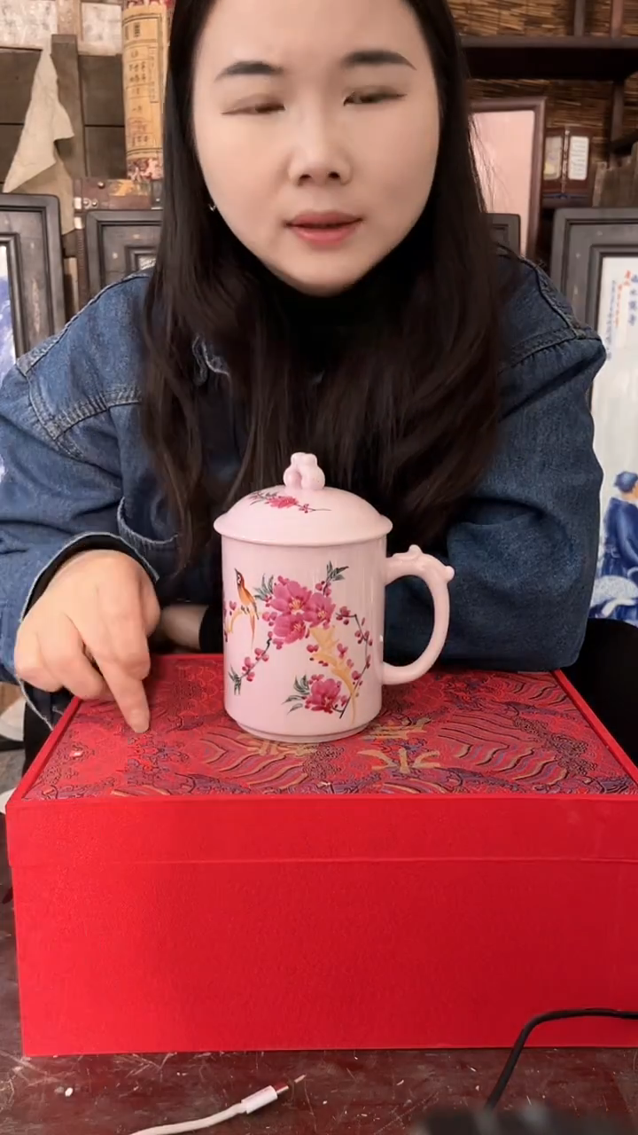 陶景德镇陶瓷摆件M053