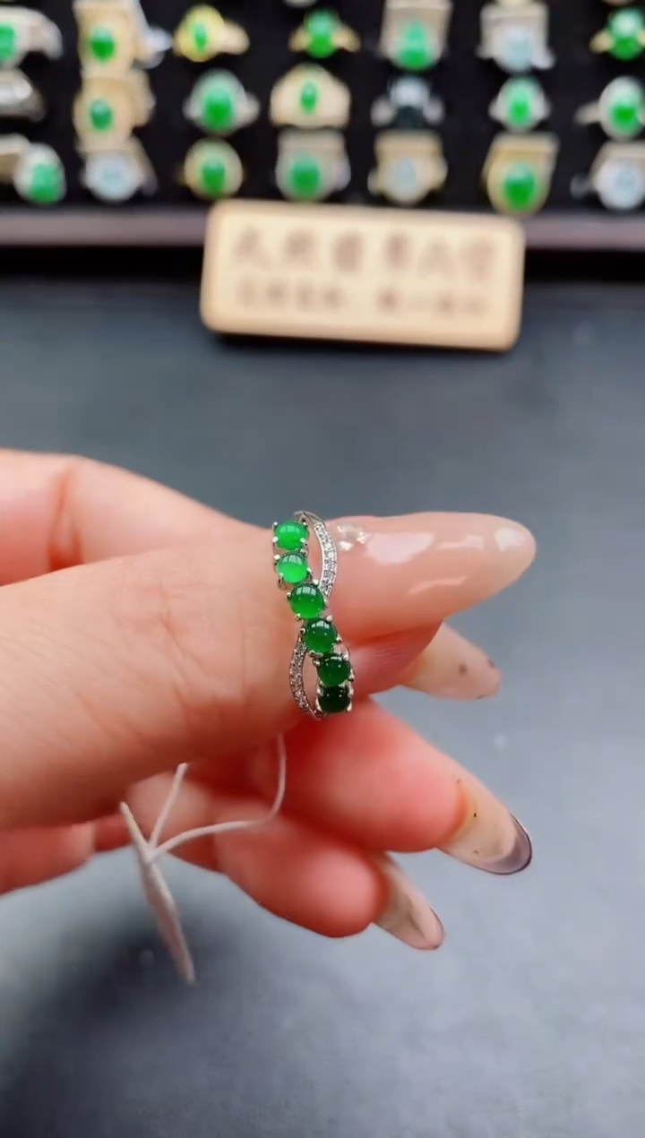 银S925镶嵌戒指翡翠1