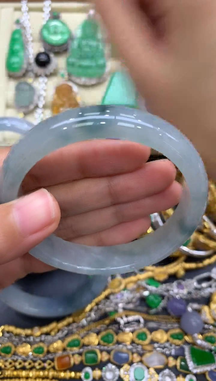 翡翠手镯未镶嵌421-中国好珍宝