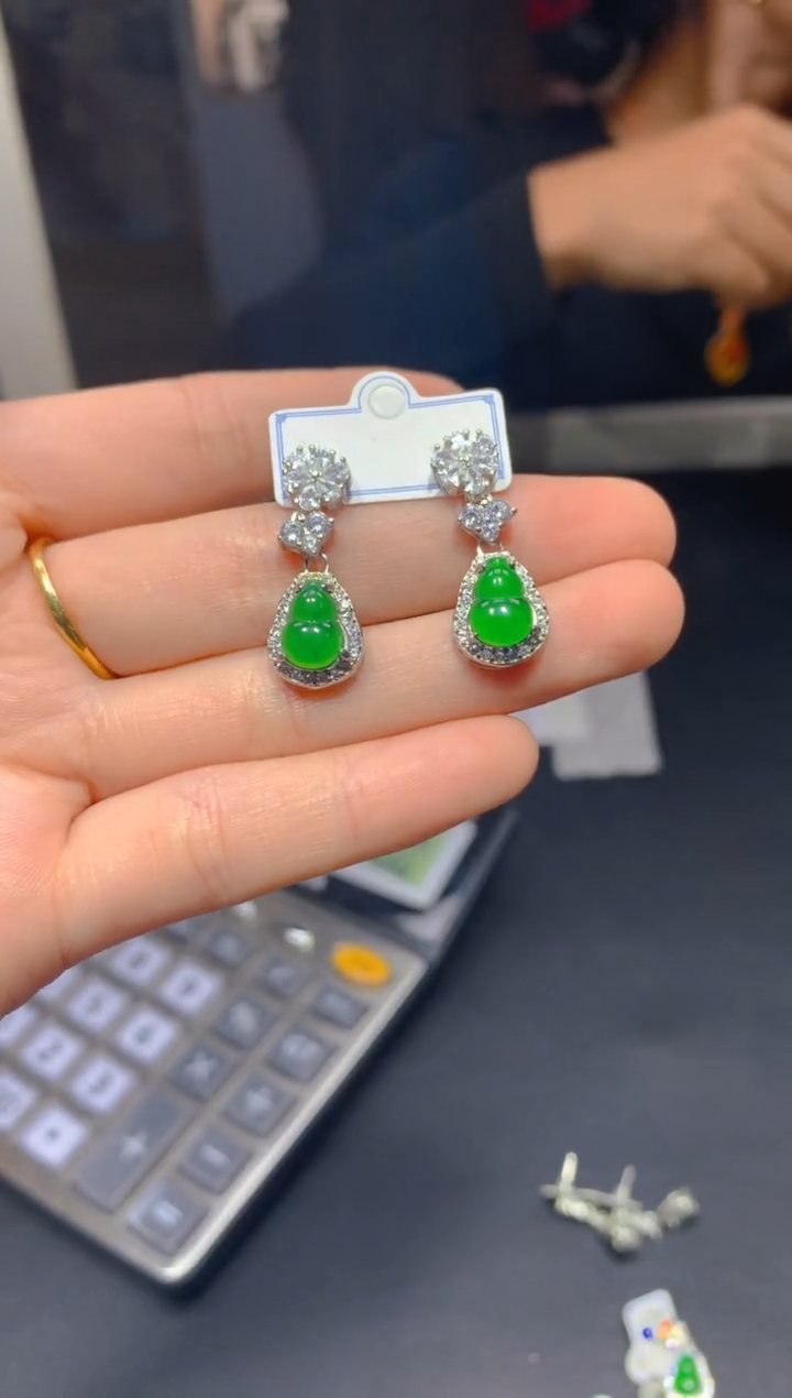 【闪购商品】定制翡翠未镶嵌110多样性发货(发其一）