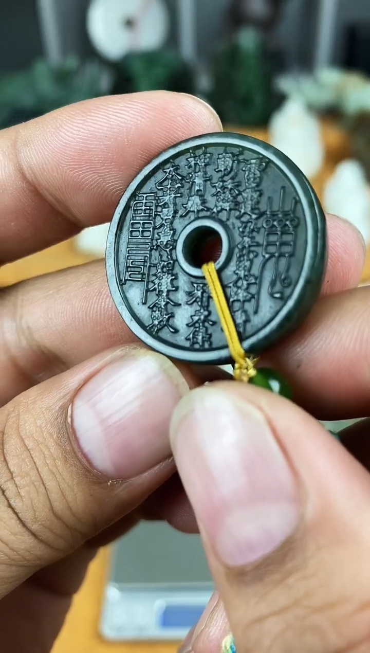 颈饰未镶嵌和田玉1