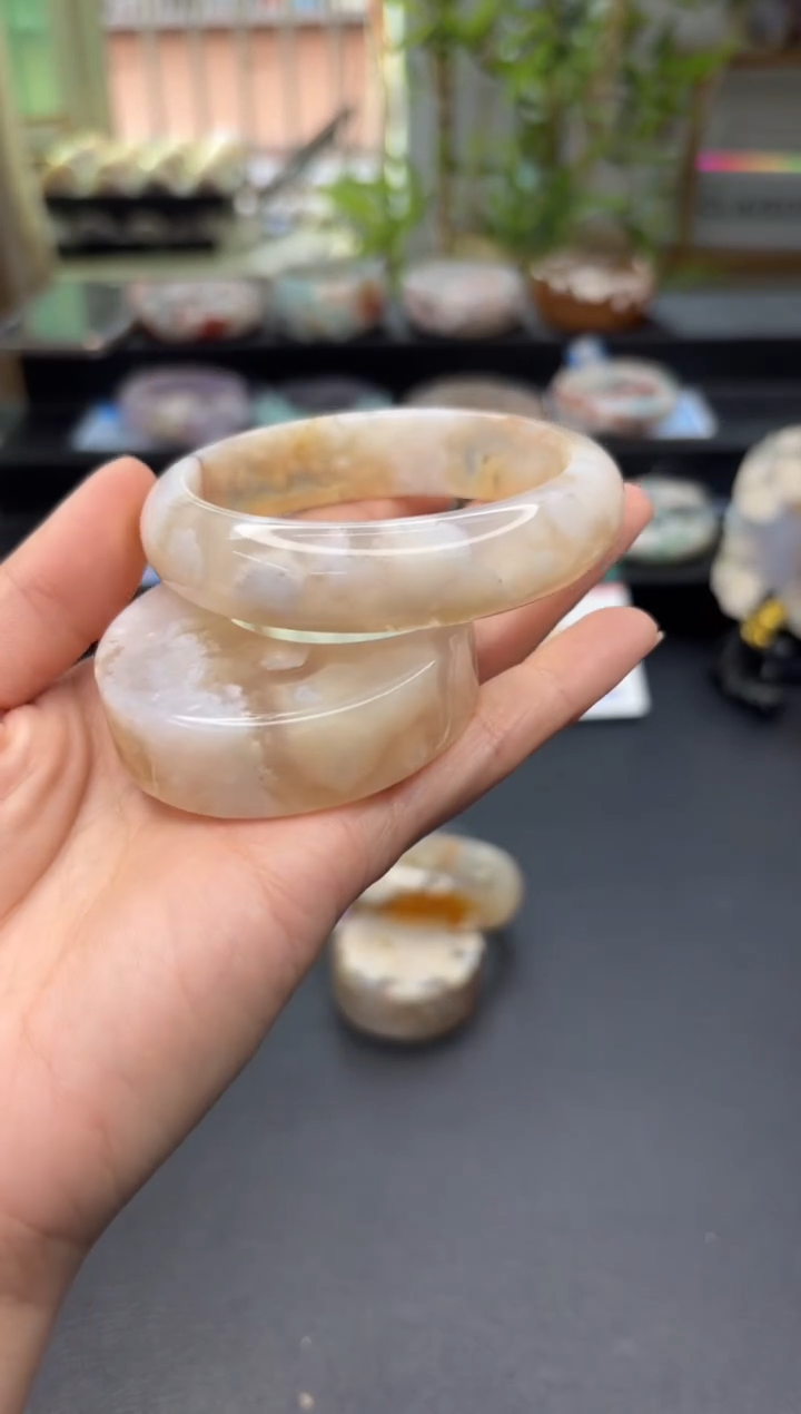 【闪购商品】石英质玉手镯未镶嵌C832(57圈赠送镯心)