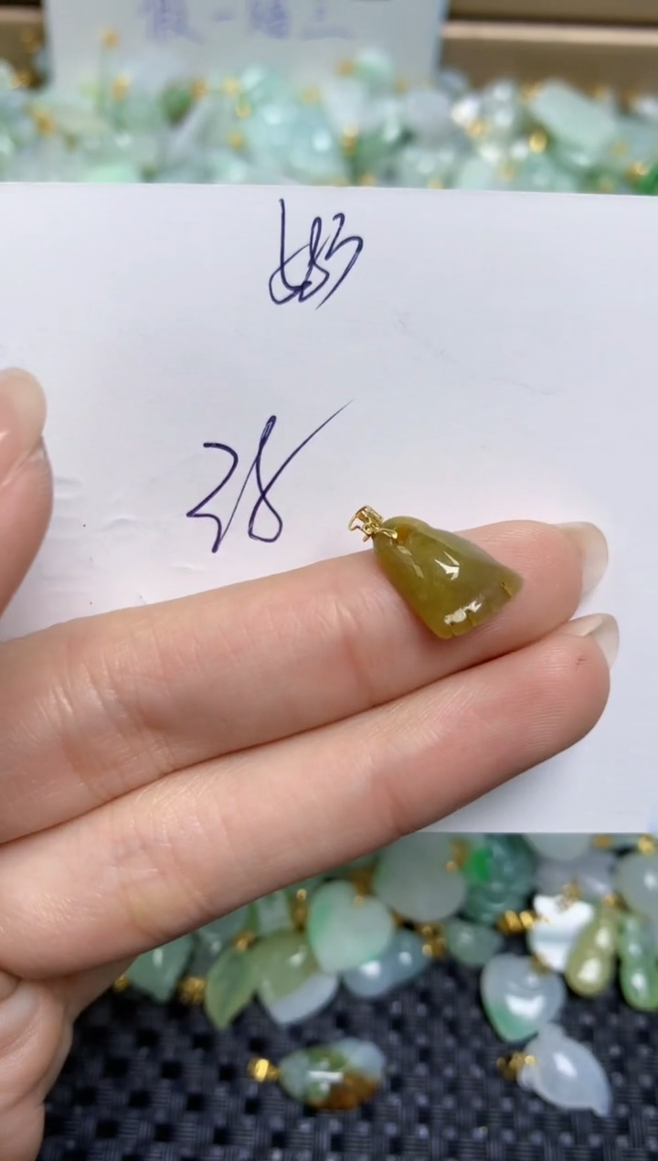 【闪购商品】翡翠颈饰18K金镶嵌天然缅甸A货翡翠