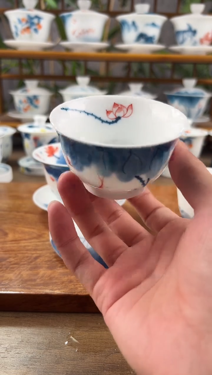 【闪购商品】全品线条莲压手杯