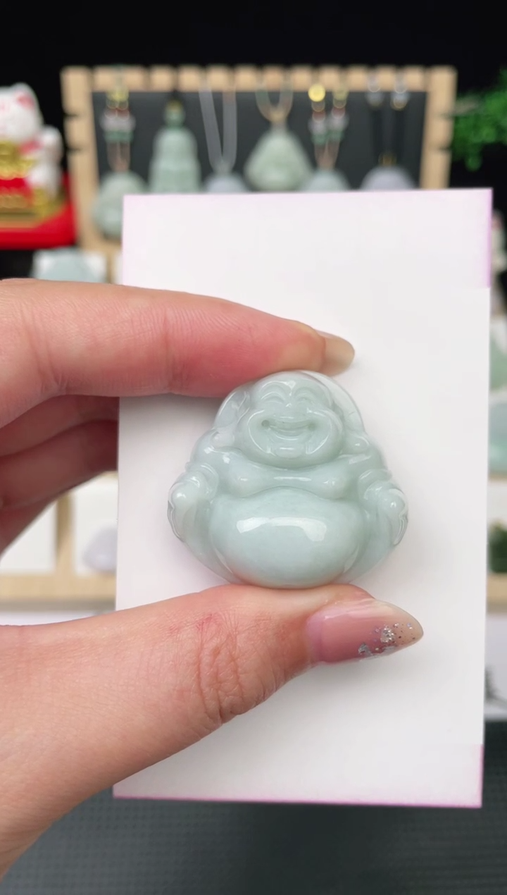 翡翠未镶嵌颈饰佛公