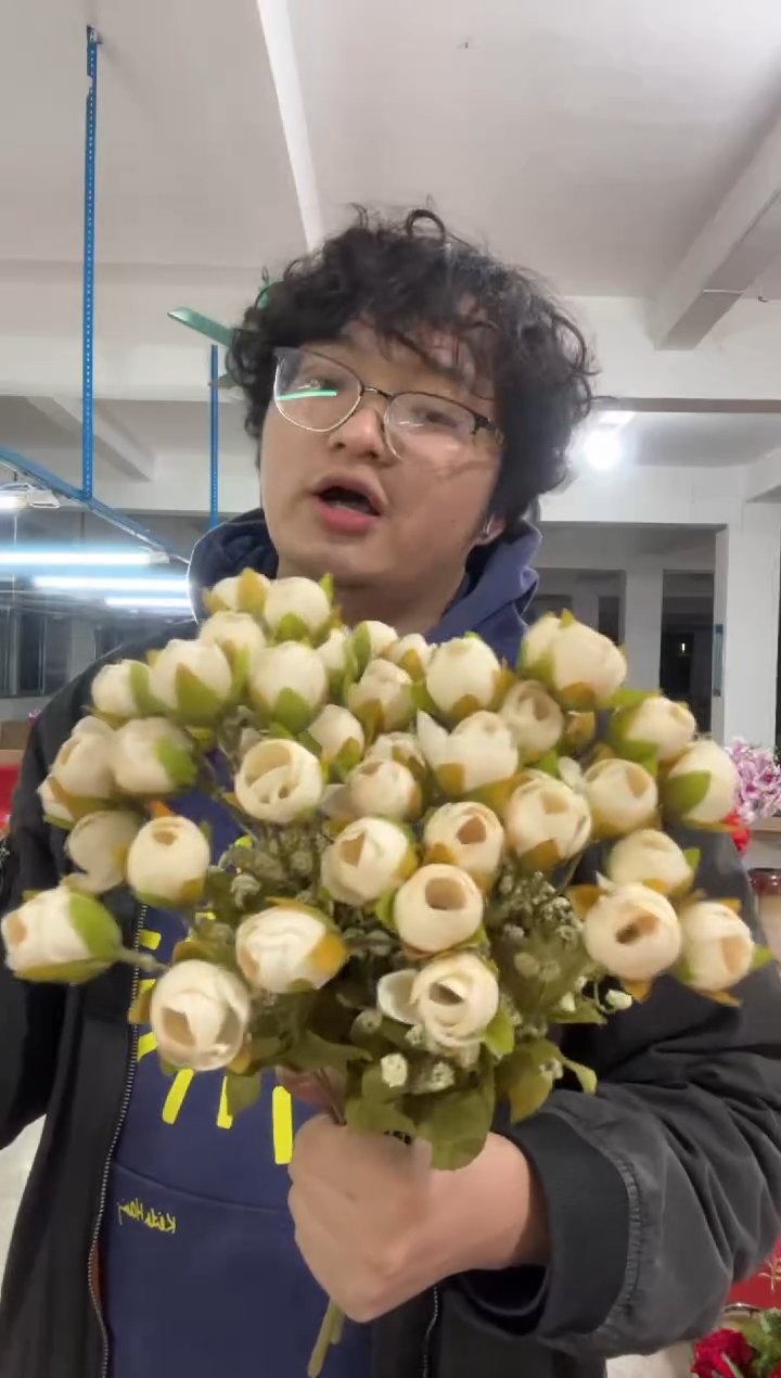 【闪购商品】仿真绿植泡泡玫瑰2束