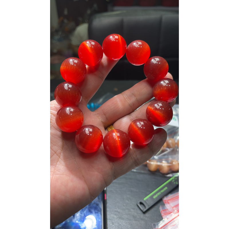D 867 卡20 红猫眼手串