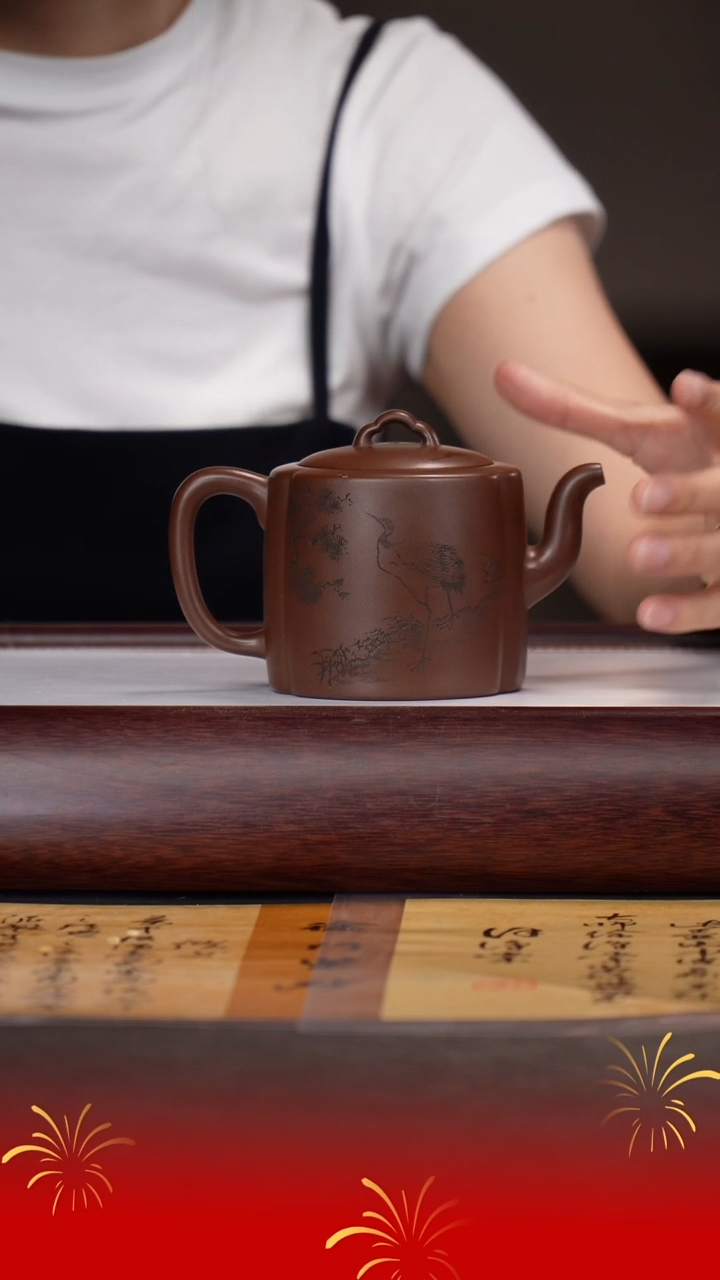 茶壶紫砂史志洪/紫泥/海棠壶/260c