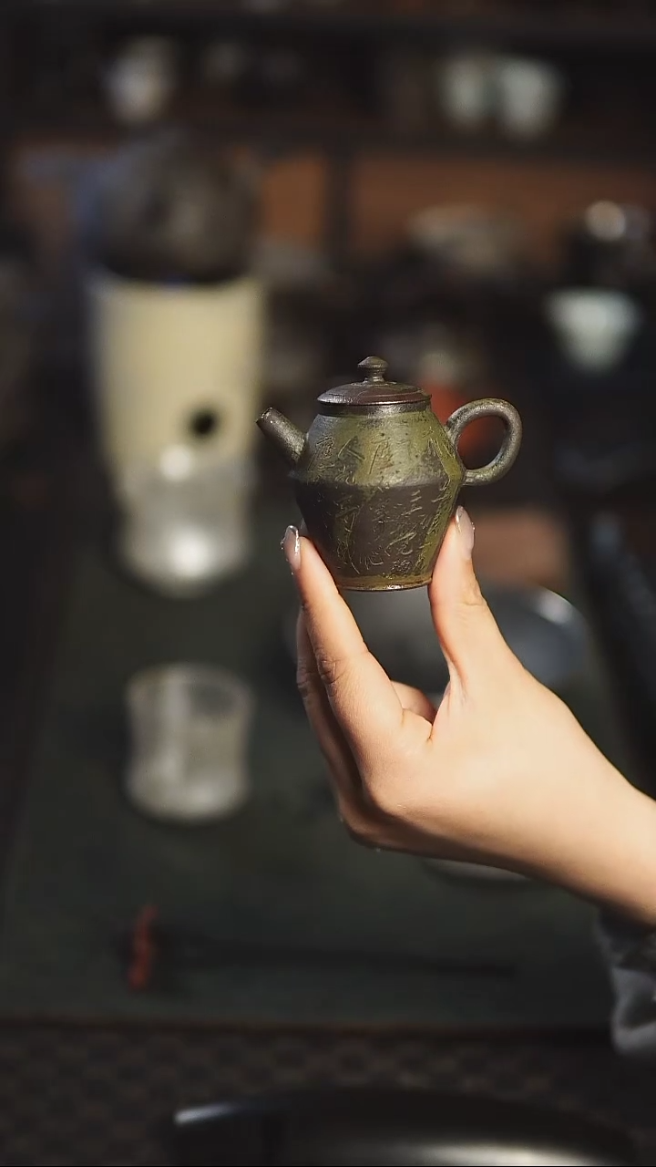 【闪购商品】卢阳手作 正把陶壶
