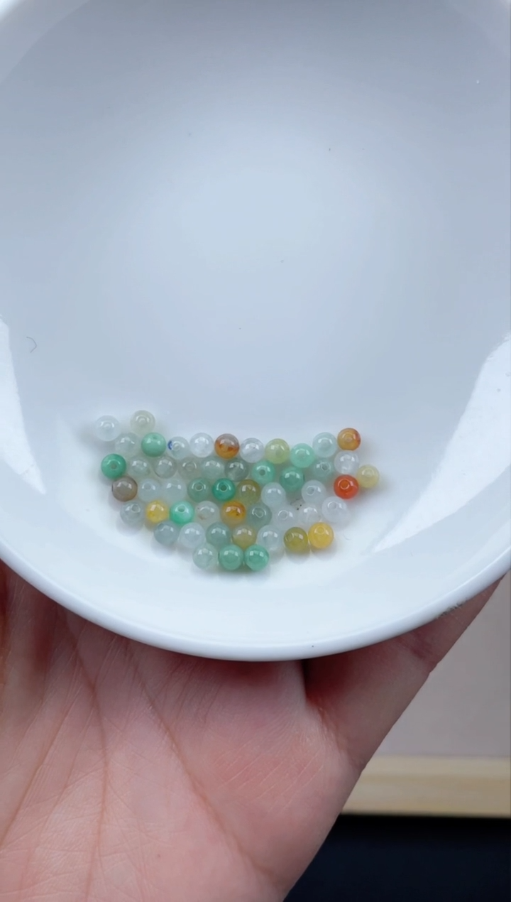 【闪购商品】翡翠颈饰未镶嵌翡翠小米珠51颗381