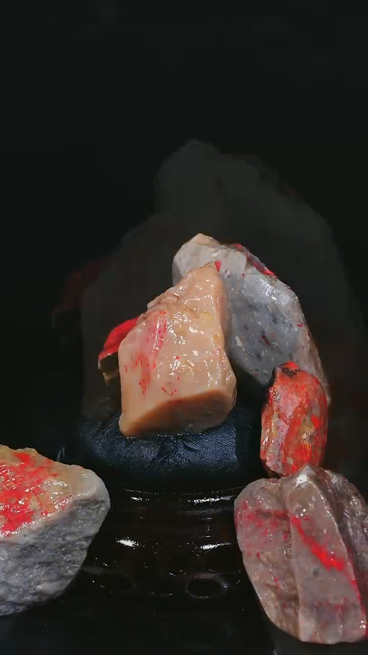 鸡血石与**手昌化鸡血石