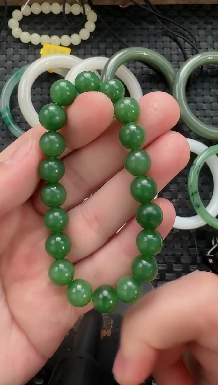 颈饰未镶嵌和田玉10mm碧玉手串