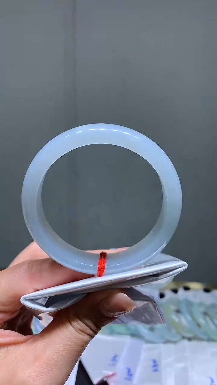 翡翠手镯未镶嵌翡翠手镯57