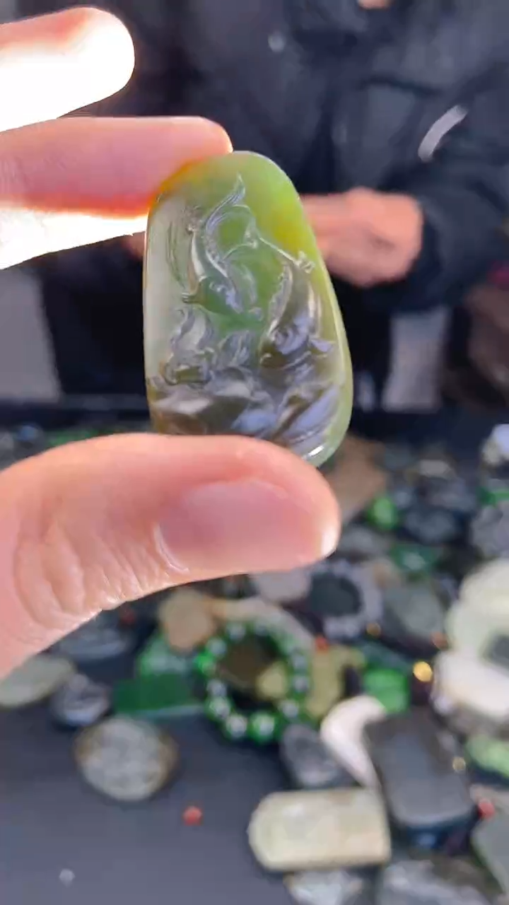 颈饰未镶嵌和田玉1