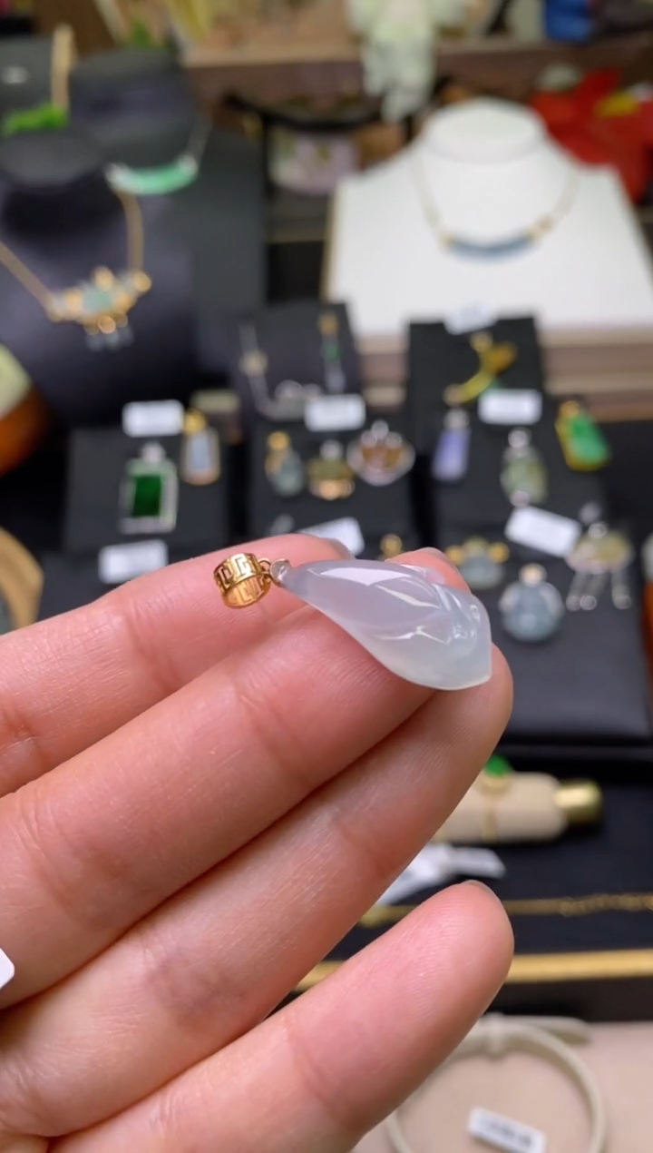 【闪购商品】翡翠颈饰18K金镶嵌净货18061