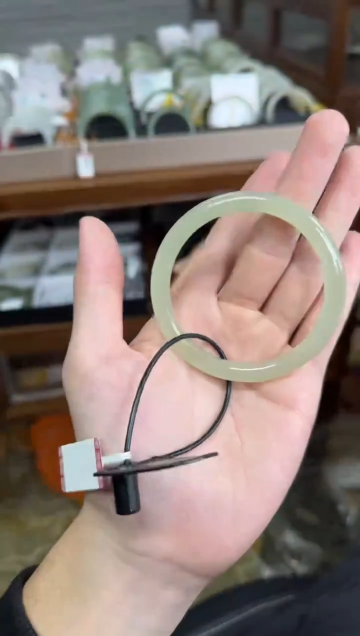 未镶嵌手镯和田玉56