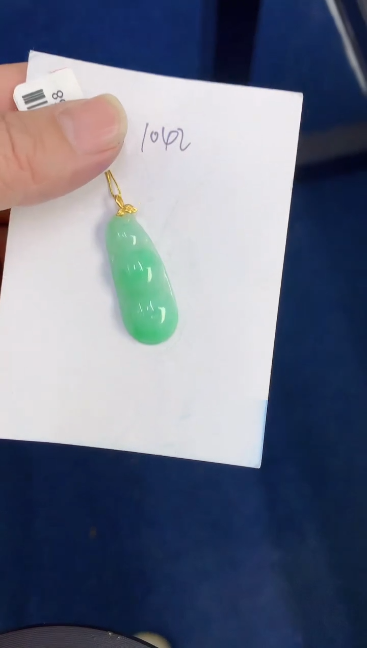 【闪购商品】翡翠18K金镶嵌颈饰0000000000