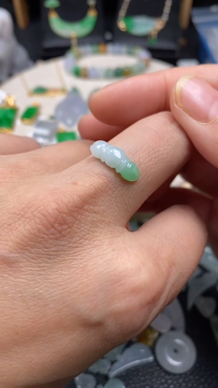 【闪购商品】翡翠颈饰未镶嵌翡翠净货27624