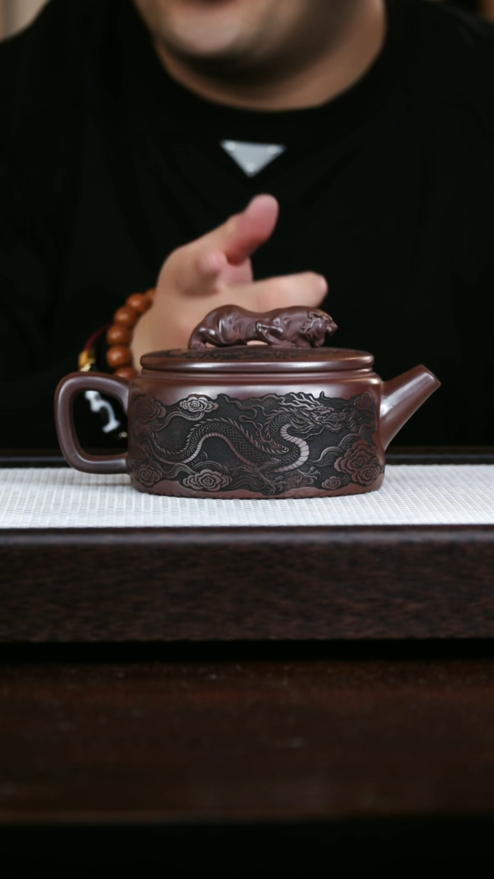 茶壶紫砂石红卧虎藏龙500cc