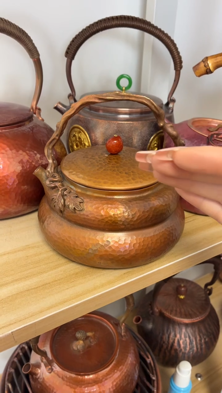 ?****]样品 包浆色紫铜葫芦壶  