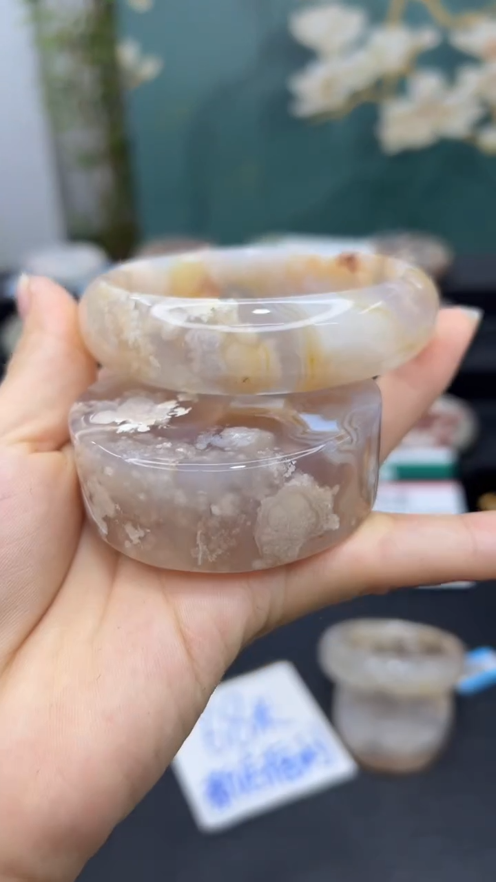 【闪购商品】石英质玉手镯未镶嵌A519(64圈赠送镯心)