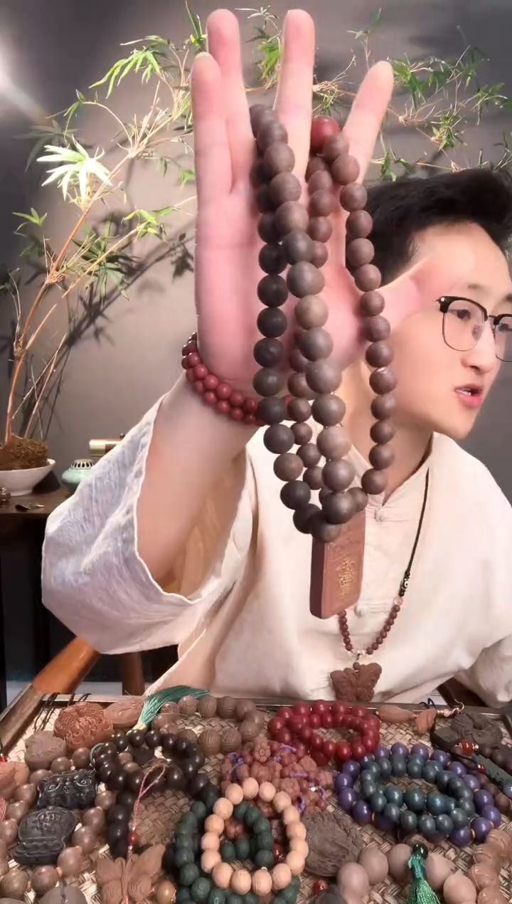 泥塑金颜茉莉+抱朴+红麝脖挂