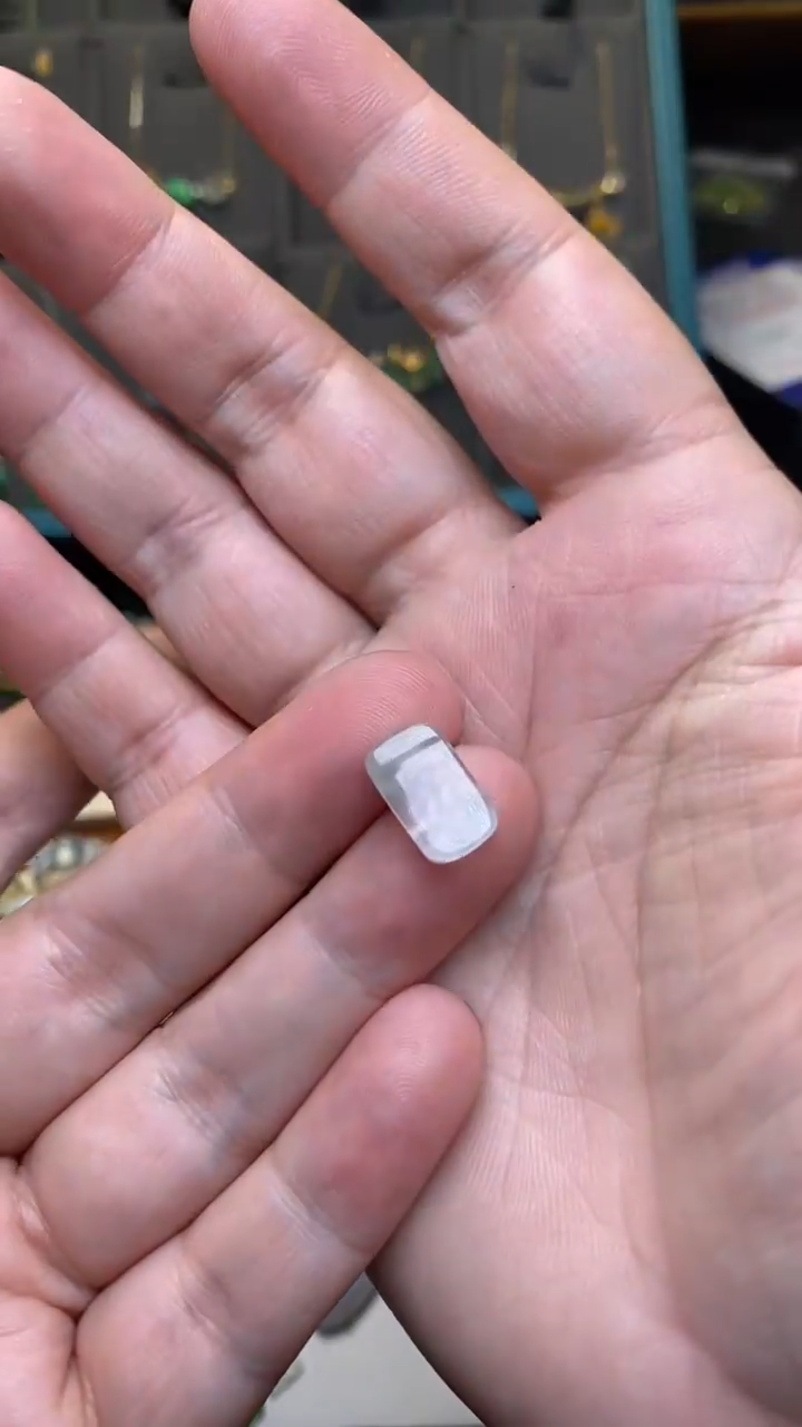 颈饰未镶嵌翡翠净货40047