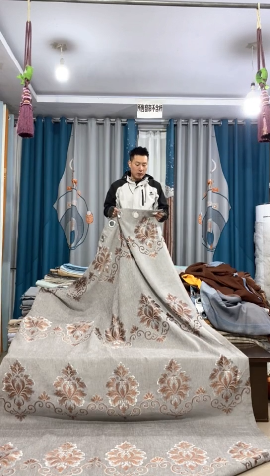 布成品窗帘   1.6