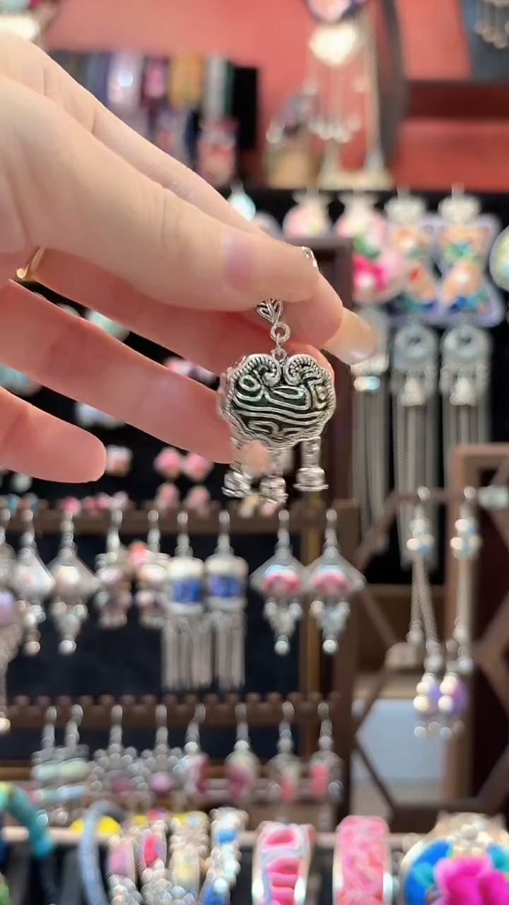 织绣 云织谣民族风精美饰品   215