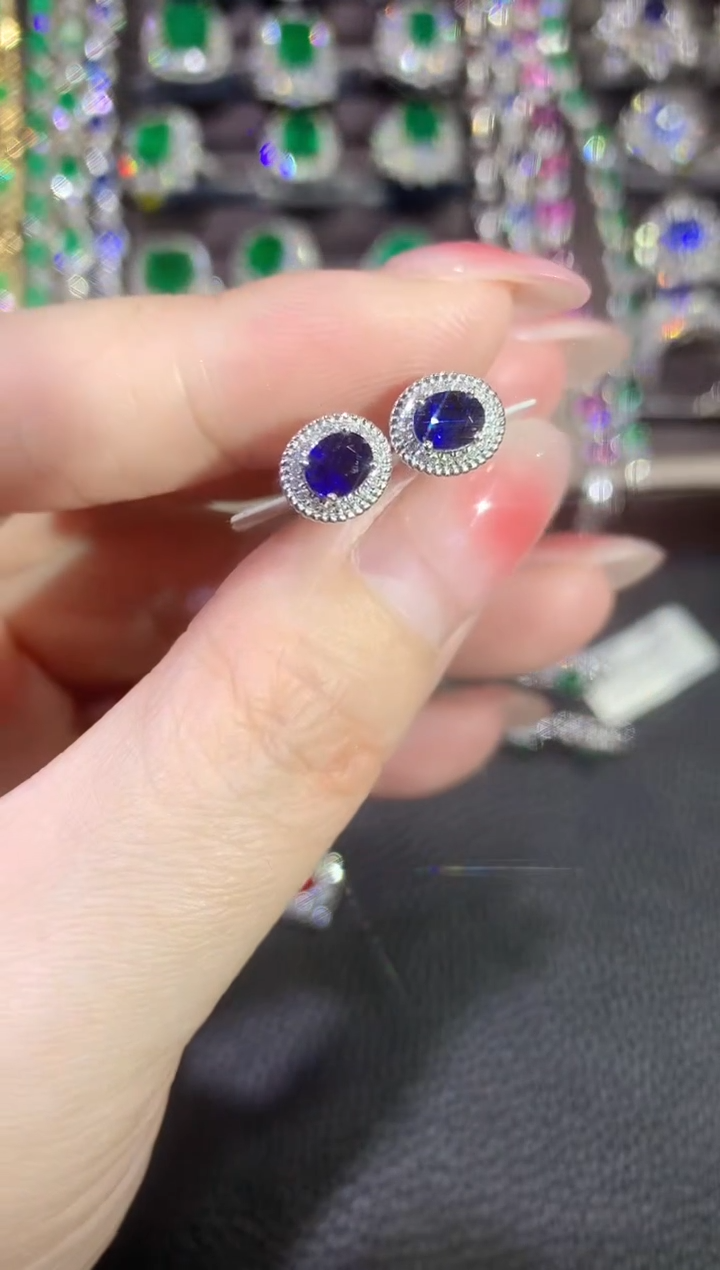 【闪购商品】蓝宝石耳饰18K金镶嵌A91 多样性发货一件