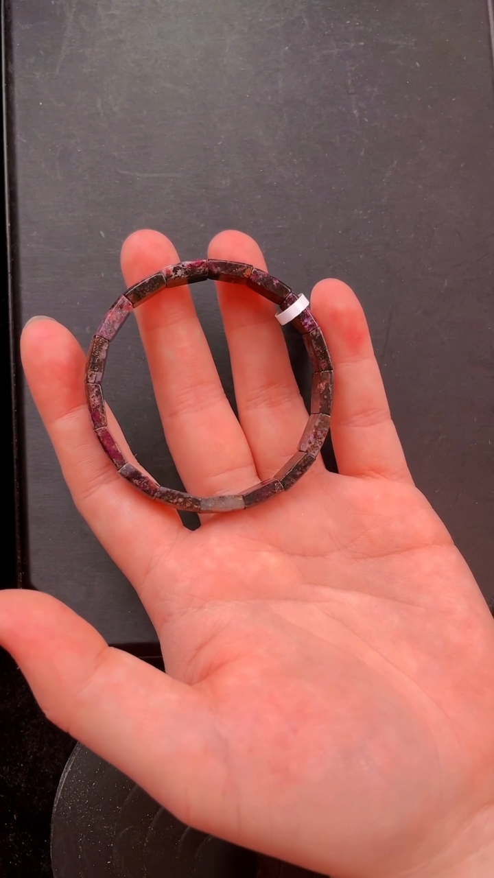 未镶嵌苏纪石（舒俱来）颈饰@@2025