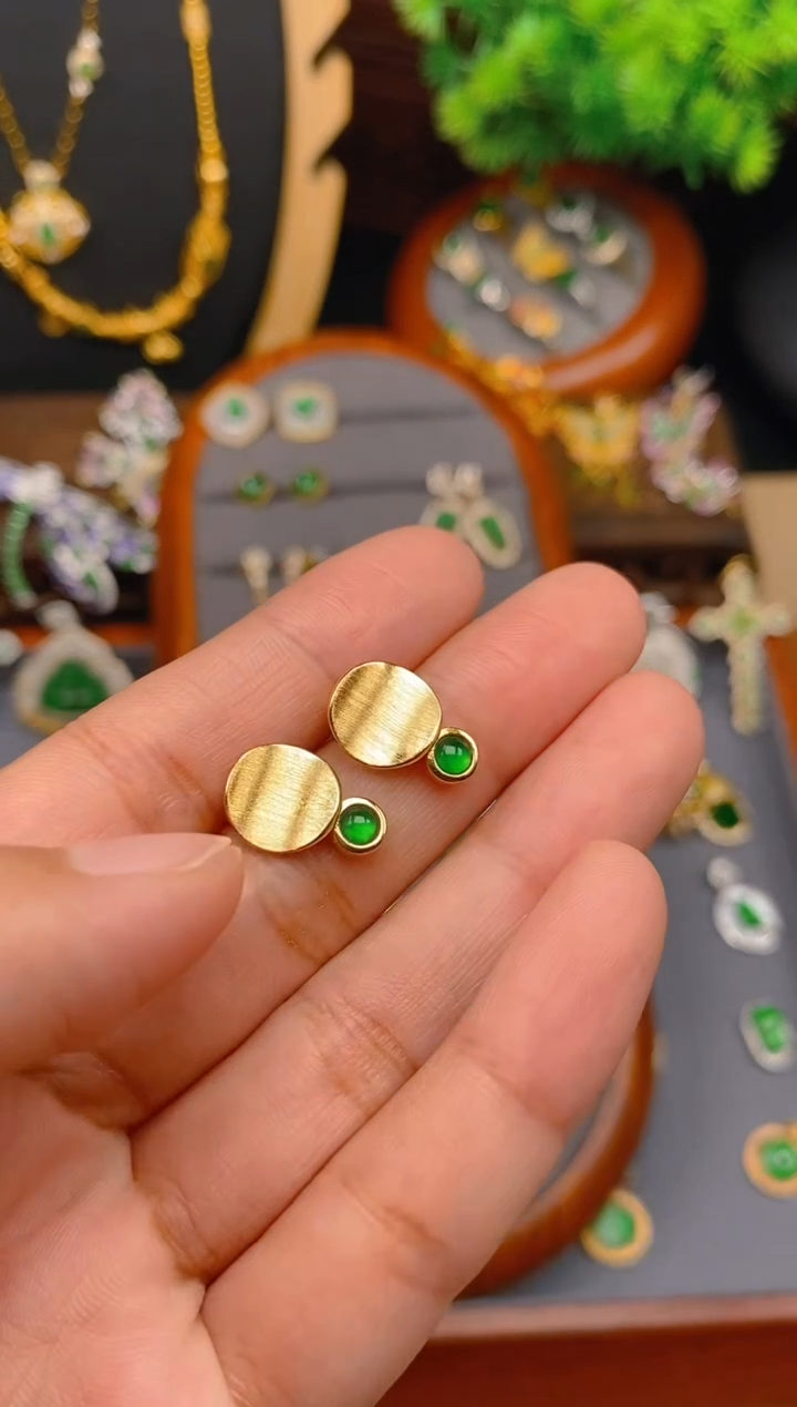 【闪购商品】翡翠耳饰银S925镶嵌蛋面耳钉