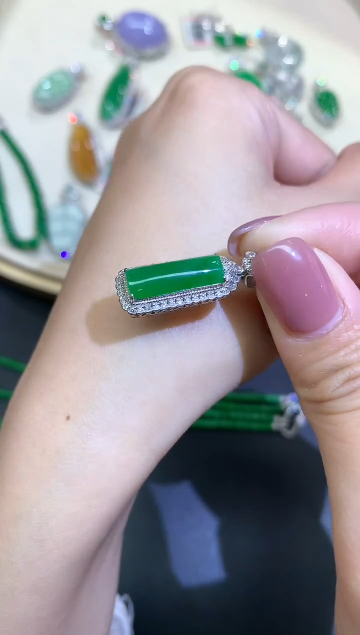 翡翠18K金镶嵌吊坠(不含链)吊坠A117|9800