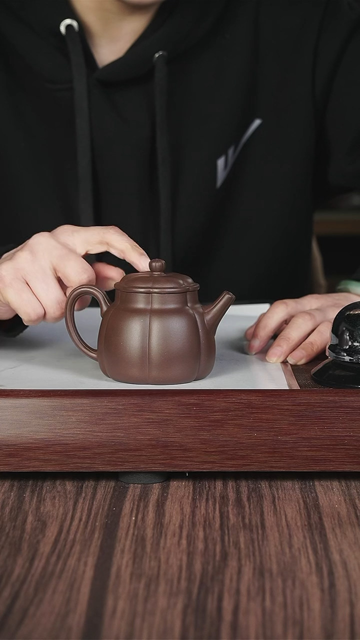 【闪购商品】紫砂茶壶筋纹  底槽清  乳糖