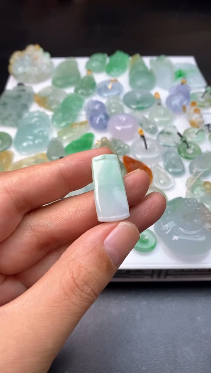 定制翡翠未镶嵌翡翠毛货发货发一个