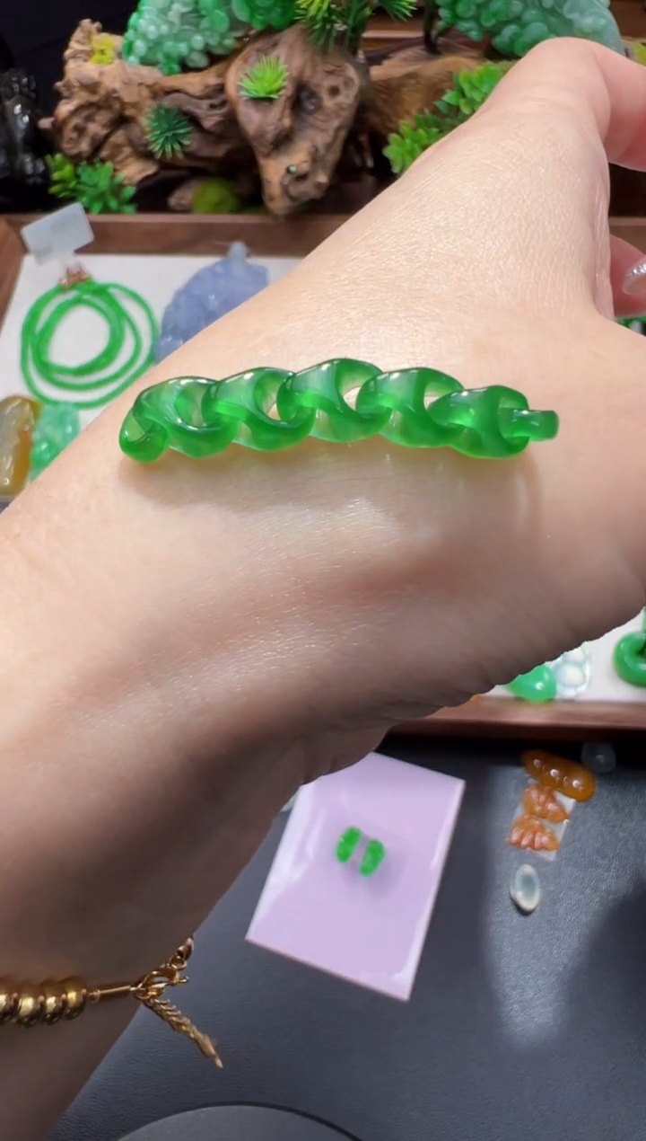 未镶嵌定制翡翠y***宪32.5*5.2环环相扣