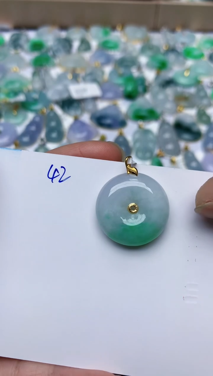 【闪购商品】翡翠颈饰18K金镶嵌天然翡翠A货   