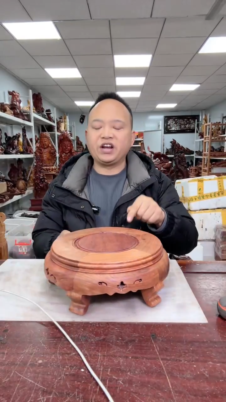【闪购商品】花梨木类木雕工艺品888888888