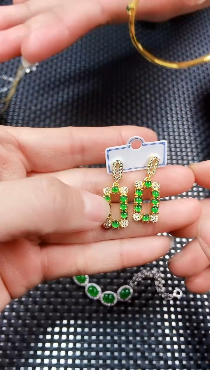 【闪购商品】翡翠耳饰未镶嵌111111111