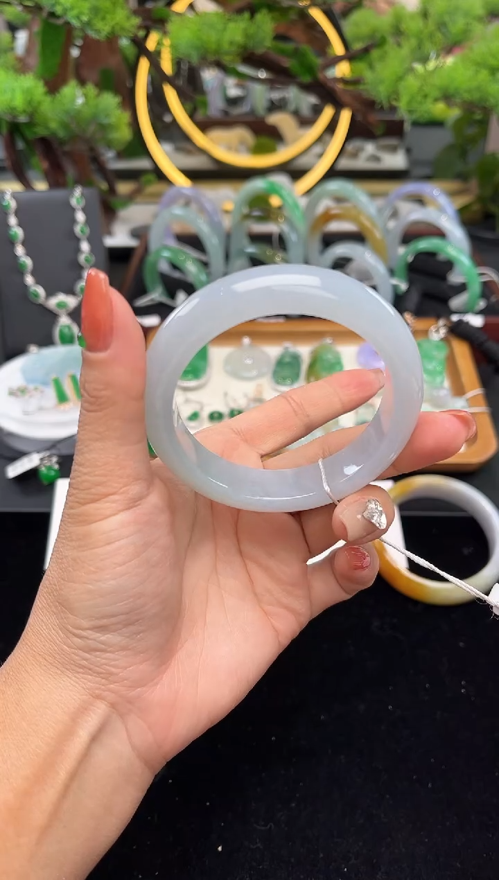 未镶嵌手镯翡翠手镯