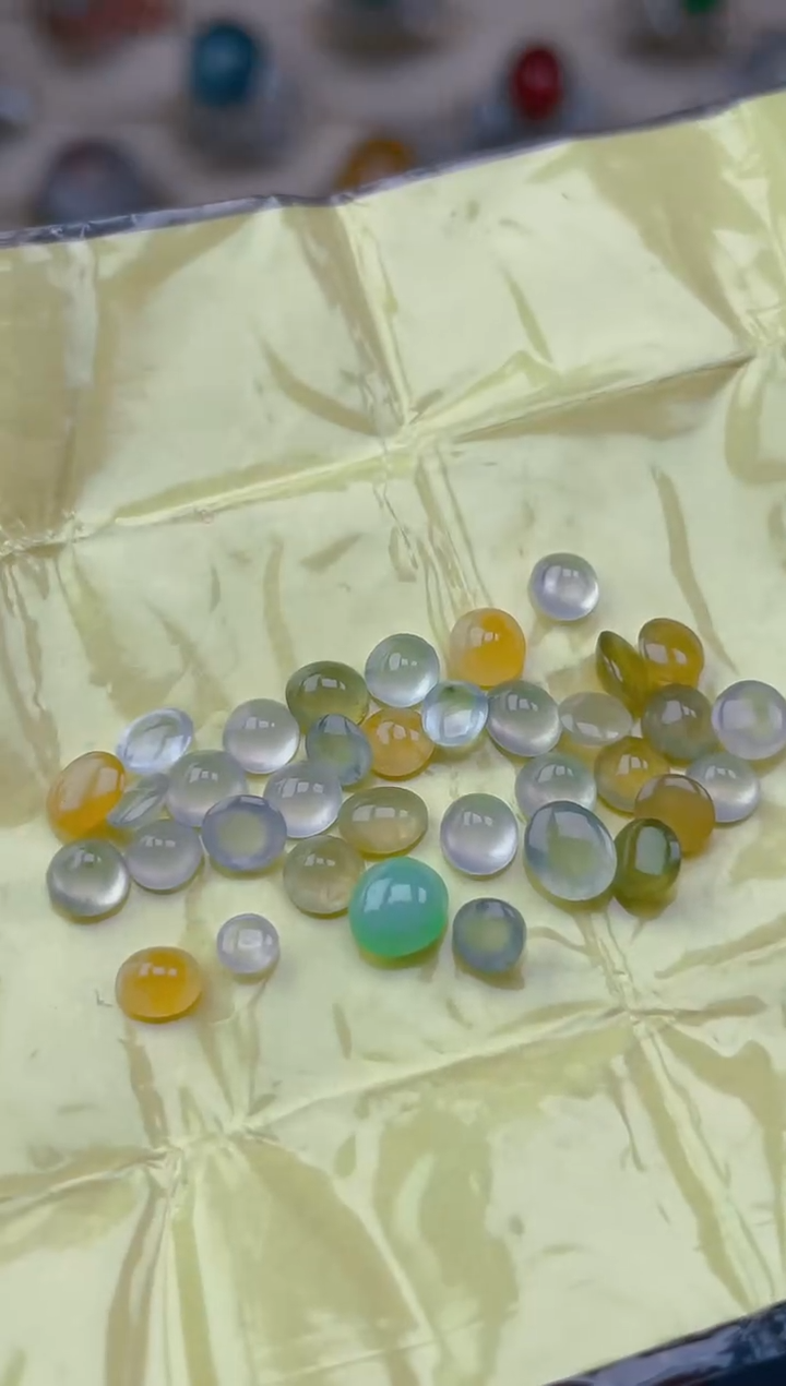 未镶嵌定制翡翠天然翡翠蛋面68