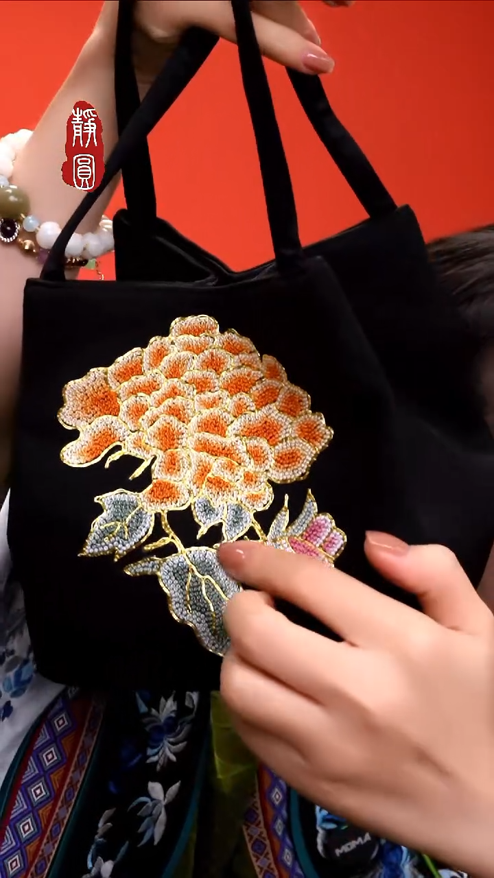 织绣非遗手工制作【四方包】