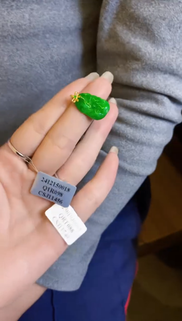 【闪购商品】定制翡翠18K金镶嵌吊坠