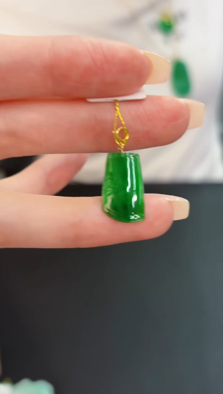 翡翠18K金镶嵌颈饰 缅料A货/支持复检/一件