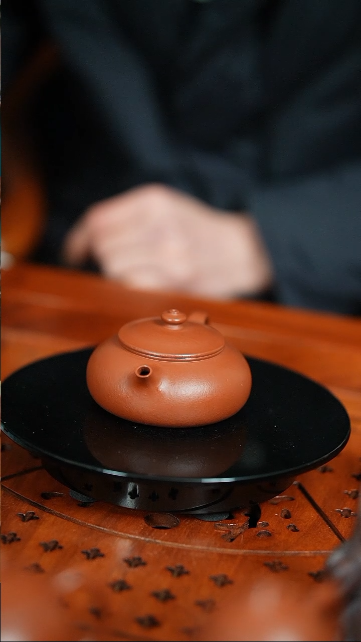 【闪购商品】紫砂茶宠粗砂朱泥寒江薄胎内推150cc